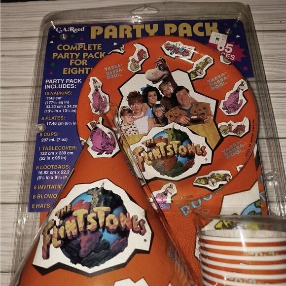 C.A. Reed Vintage Flintstones Party Pack Of 65 Pieces 8 Person Set New - Picture 4 of 9